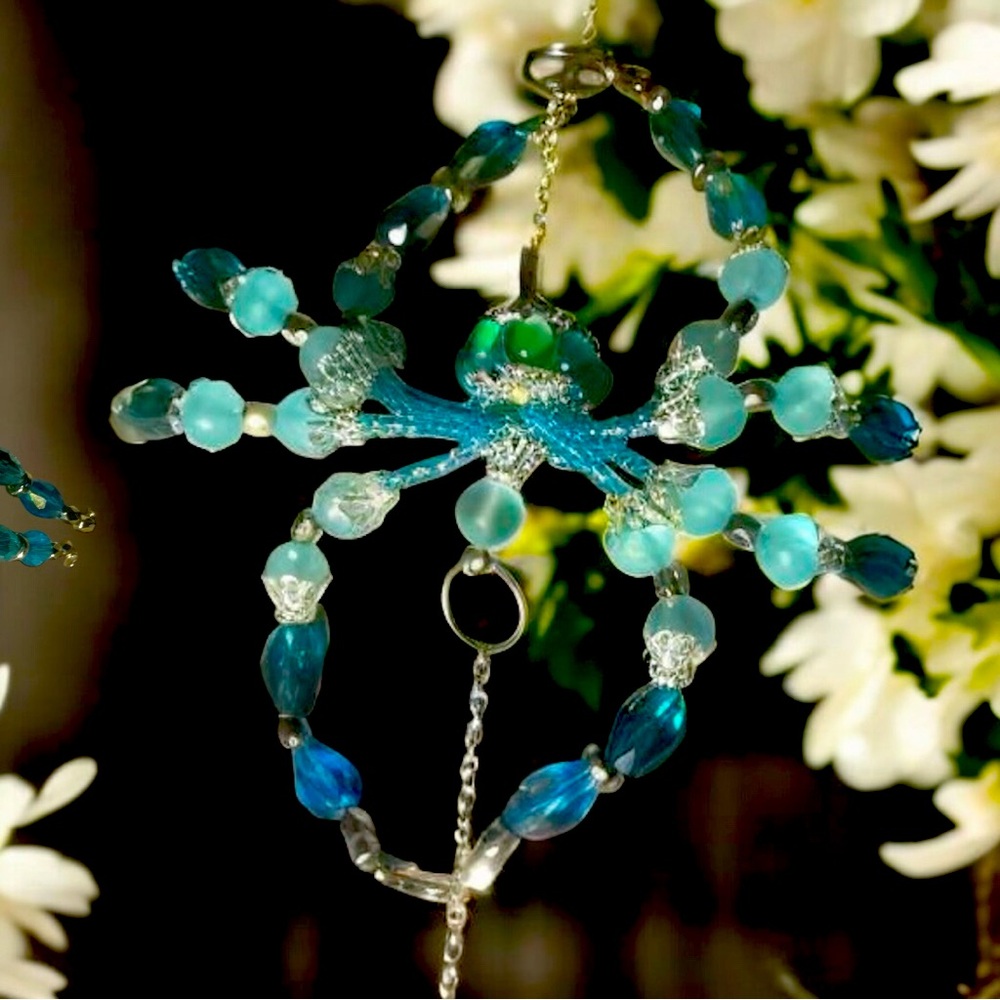 Elegant Blue Beaded spider